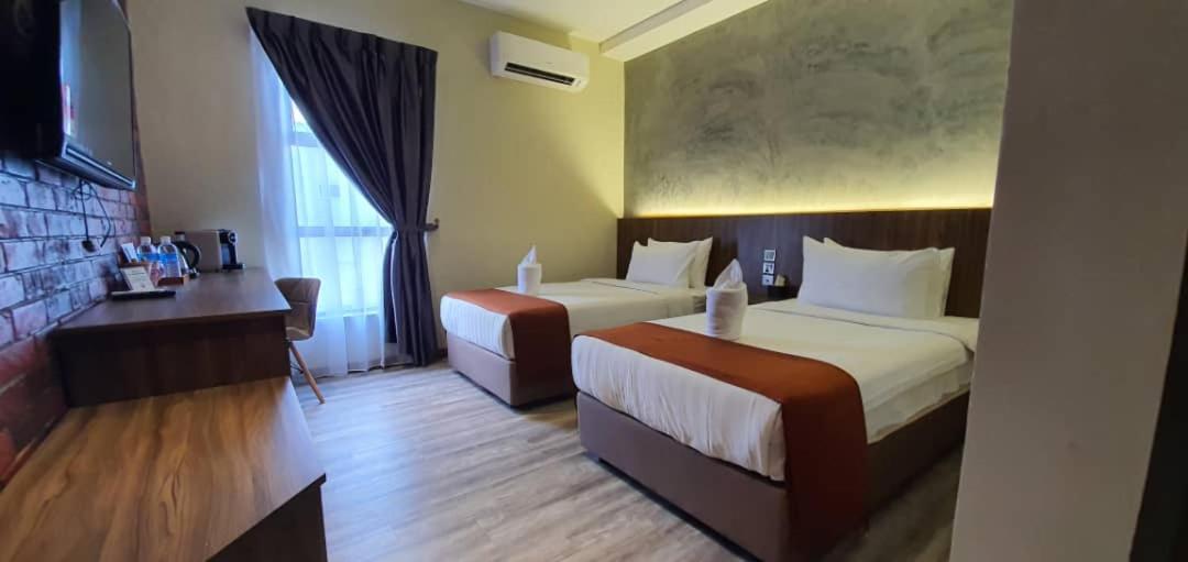 Vista Hotel Тавау Екстериор снимка