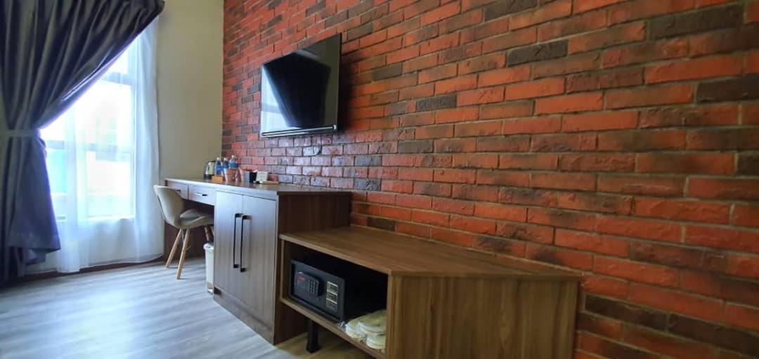 Vista Hotel Тавау Екстериор снимка