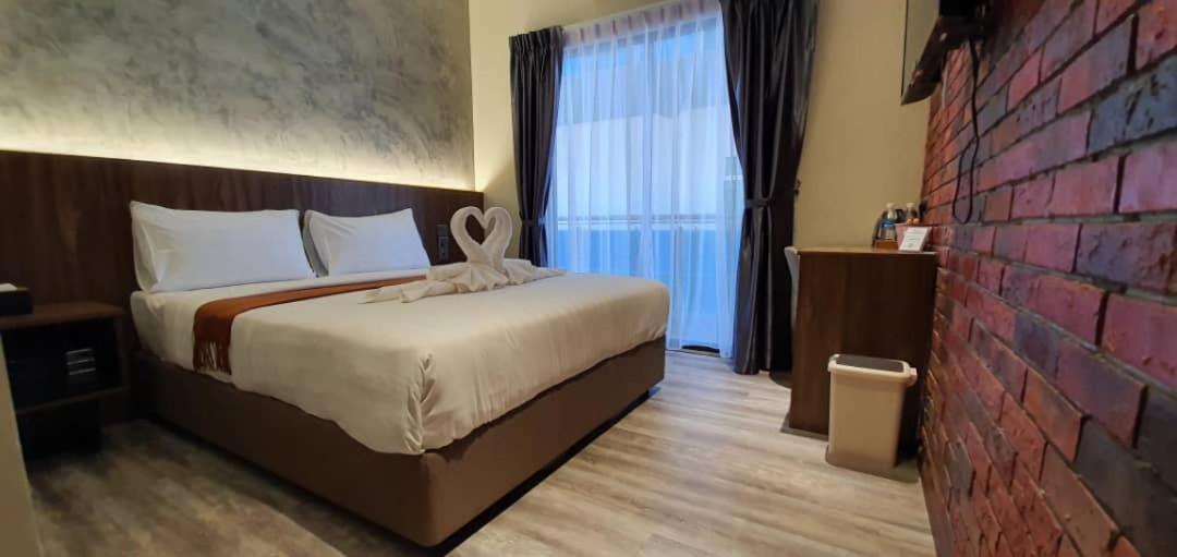 Vista Hotel Тавау Екстериор снимка
