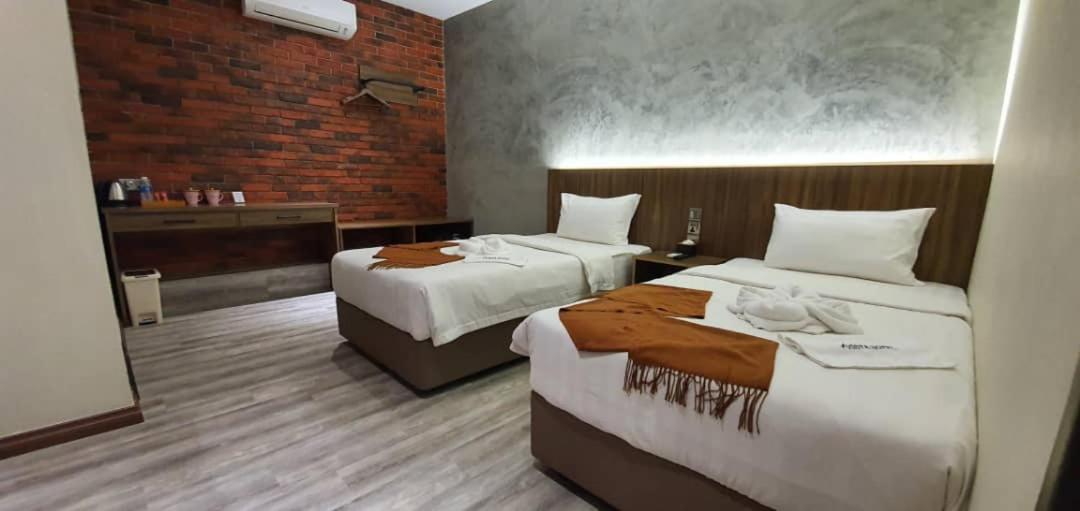 Vista Hotel Тавау Екстериор снимка